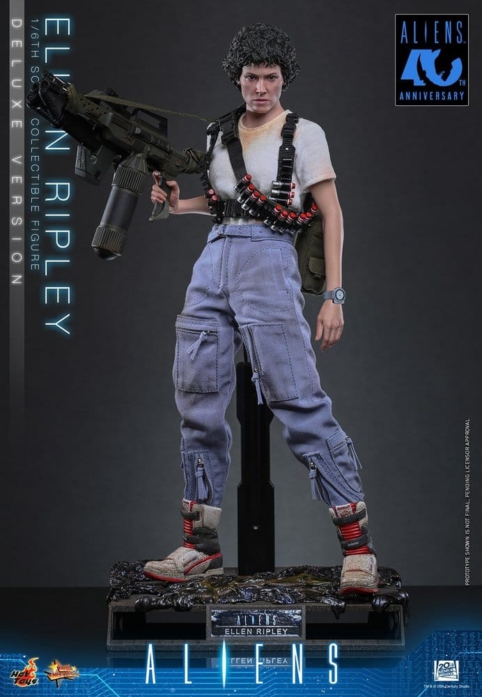 Ellen Ripley di Hot Toys Deluxe version - MMS895 - action figure Aliens in scala 1/6