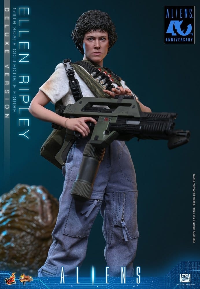 Ellen Ripley Deluxe by Hot Toys - MMS895 - Aliens 1/6 scale action figure