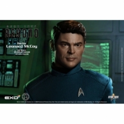 Dr. Bones McCoy Museum Grade van Exo-6 - Star Trek Beyond 1/6 schaal actiefiguur