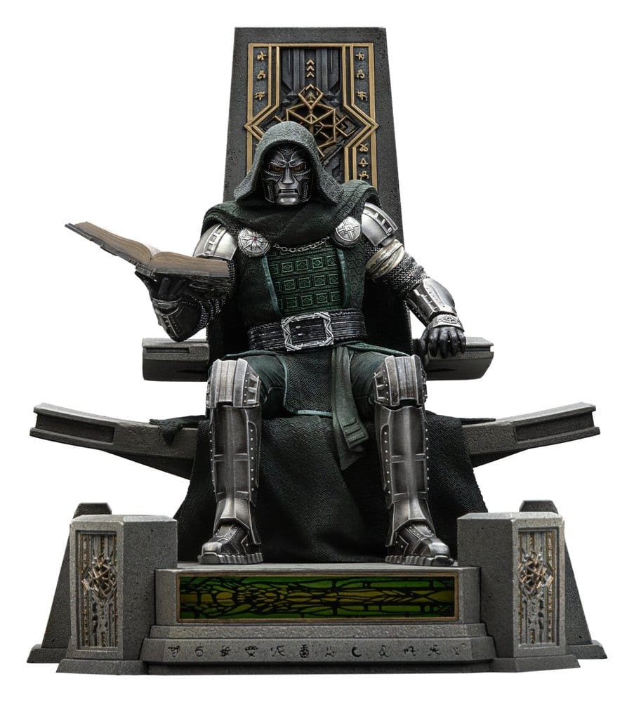 Doctor Doom (on throne) Art Scale di Iron Studios - figura Avengers: Doomsday in scala 1/10