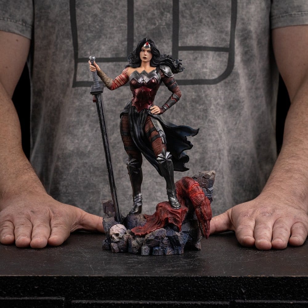 Wonder Woman Art Scale di Iron Studios - figura Wonder Woman Absolute in scala 1/10
