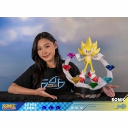 Super Sonic by First 4 Figures - Sonic Frontiers 42 cm figure