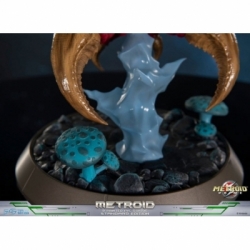 Metroid par First 4 Figures - figurine Metroid Prime de 21 cm