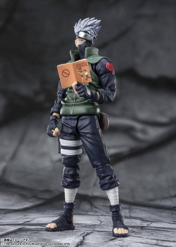 Kakashi Hatake (The Famed Sharingan Hero) S.H.Figuarts by Bandai Tamashii Nations - Naruto Shippuden 16 cm action figure