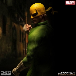 Iron Fist One:12 Collective di Mezco Reissue - action figure Marvel in scala 1/12