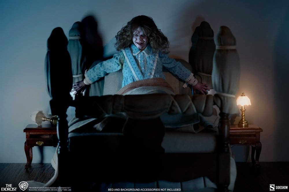 Regan MacNeil Sixth Scale Deluxe by Sideshow Collectibles - The Exorcist 1/6 scale action figure
